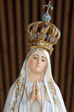 Sobre a Imagem de Nossa Senhora de Fátima da Capelinha das Aparições