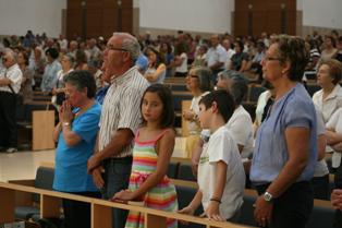 Rencontre de grands-parents et petits-enfants à Fatima