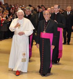 Holy Father thanks for loving way with which he was received at Fatima