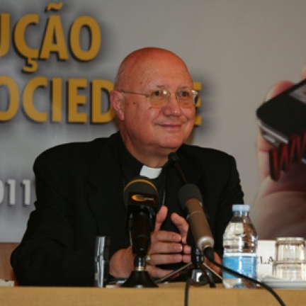 D. Claudio Maria Celli: Aparições de Fátima ajudam a regressar ao fundamental