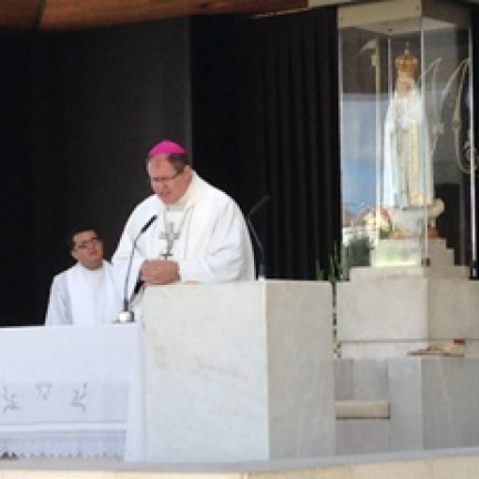 Bispo da diocese brasileira de Rubiataba-Mozarlândia em Fátima