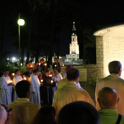 Santuário de Fátima rezou pela paz diante do Monumento do Muro de Berlim