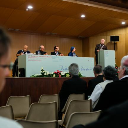 «As aparições marianas são um dom oferecido à fé e um desafio à razão», afirmou o diretor da Academia Marianum