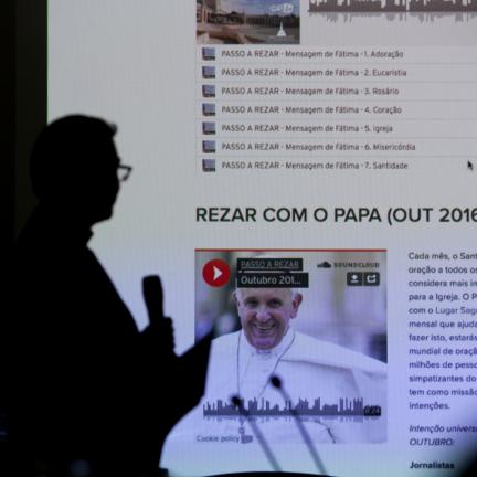 Passo-a-Rezar conta com sete orações sobre Fátima