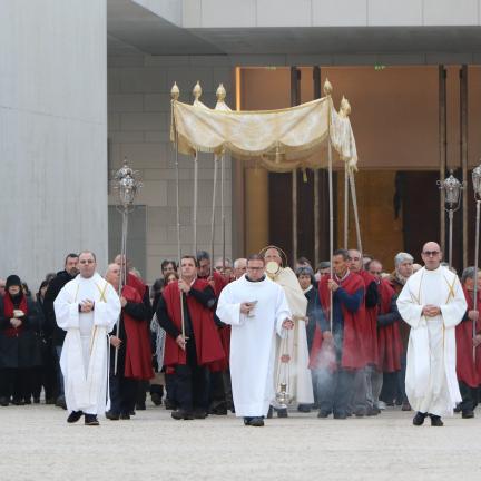 Reitor do Santuário de Fátima alerta para novas formas de violência «que também matam»