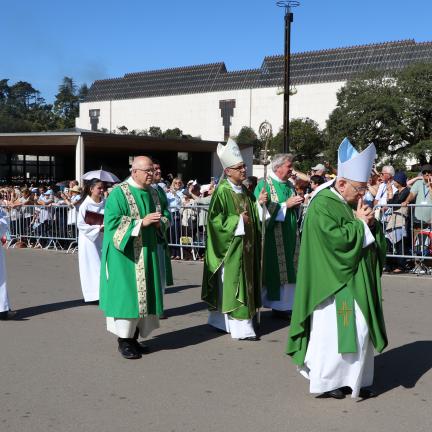 "A oração do Rosário é um belo exercício espiritual que favorece a conversão", disse bispo D. António Augusto Azevedo