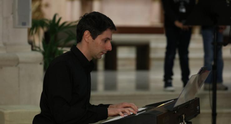 d0309098.jpg