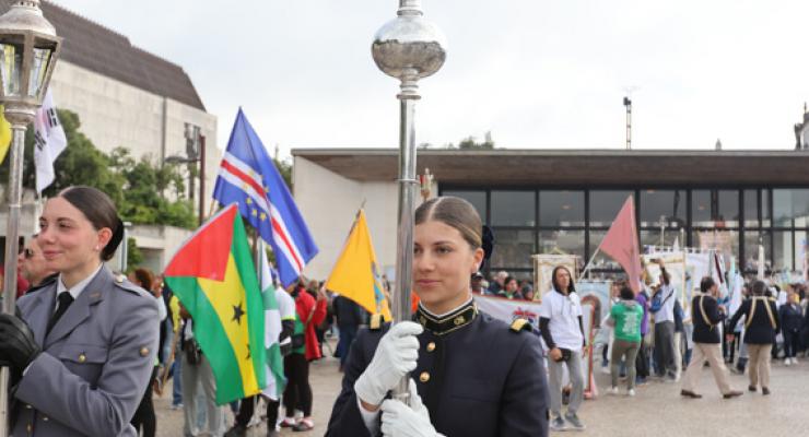 d0322072.jpg