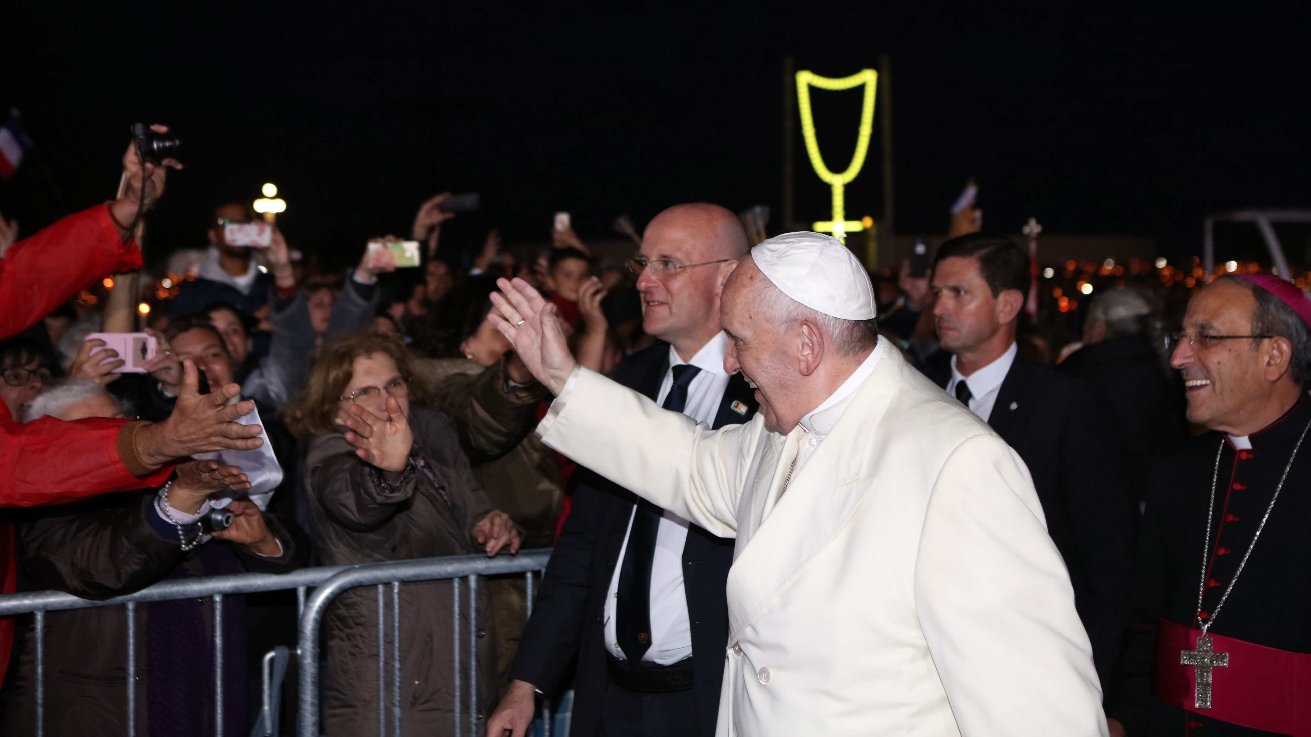 2025-04-21papafranciosco5.jpg