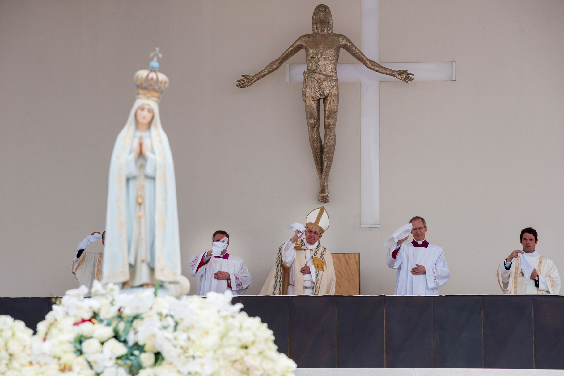 2025-04-21papafrancioscodantoniomarto4.jpg