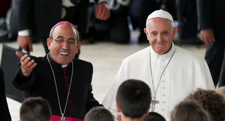 O Papa deixa uma Igreja próxima, ternurenta e compassiva