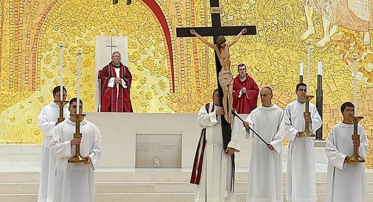 “Só uma vida entregue por amor é vida com sentido”