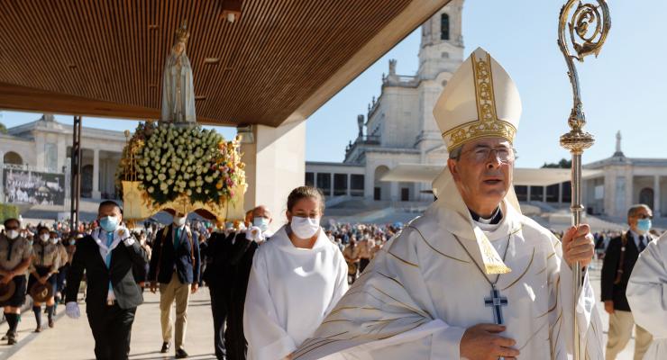 “Migrantes explorados, pobres, refugiados e deslocados: todos têm direito à festa nupcial”