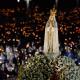 “As numerosas velas que ardem diante da imagem de Nossa Senhora são o sinal da consolação de Jesus que Nossa Senhora nos traz”, afirma cardeal Jean-Claude Hollerich