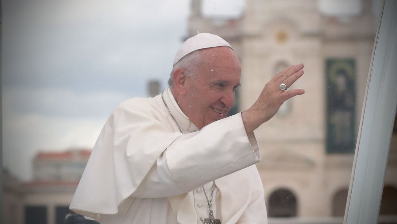 Papa Francisco diz que Igreja deve pedir desculpas aos