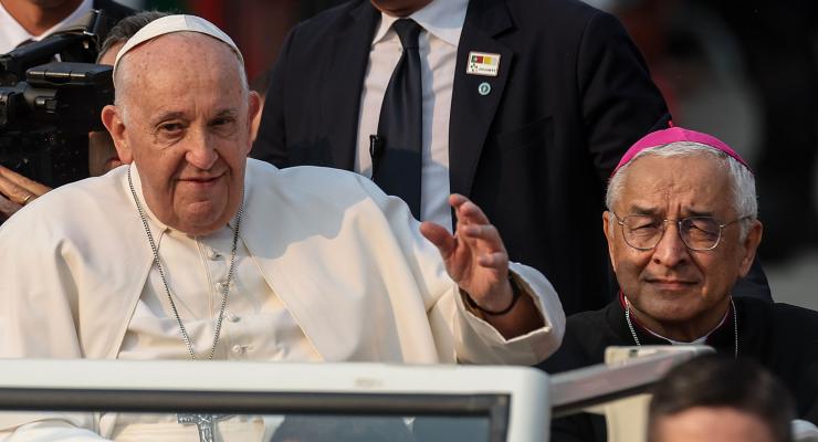 D. José Ornelas, Bispo de Leiria-Fátima, dá as boas-vindas ao Papa Francisco