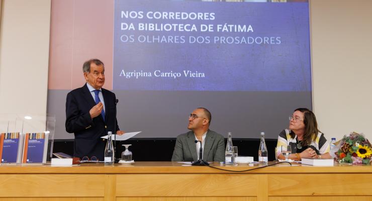 Visita guiada à biblioteca literária de Fátima