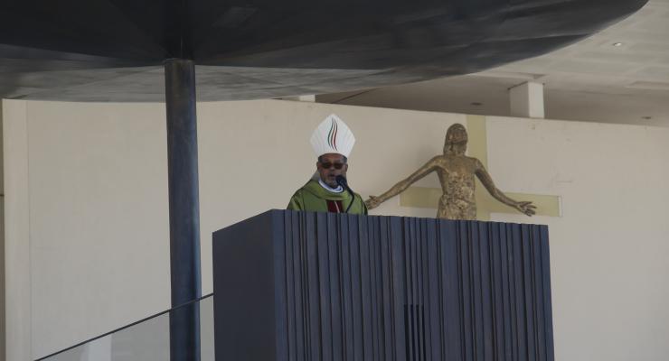 Bispo do Mindelo alerta para a “idolatria do consumismo”