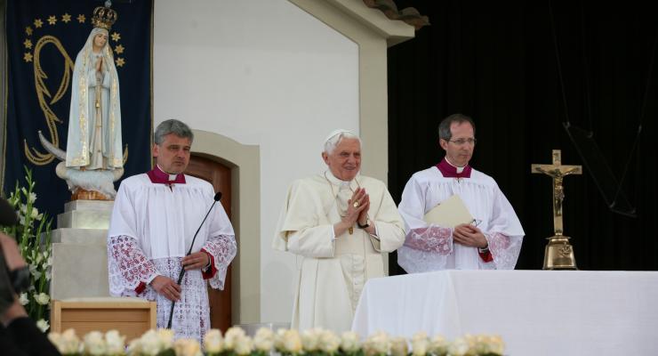 Santuário de Fátima une-se ao Papa na oração por Bento XVI