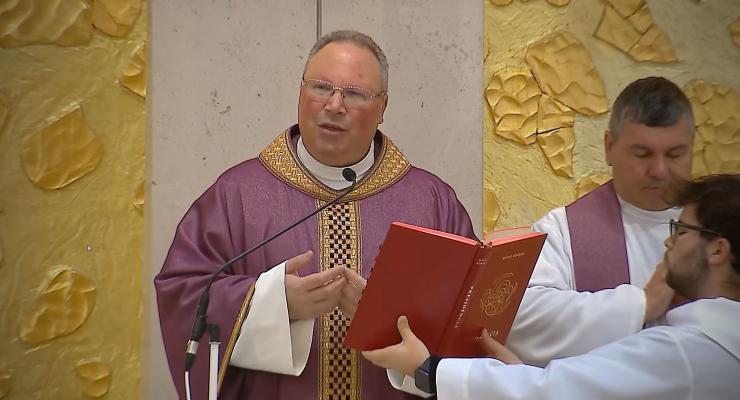 “Deus não dispensa a colaboração humana”