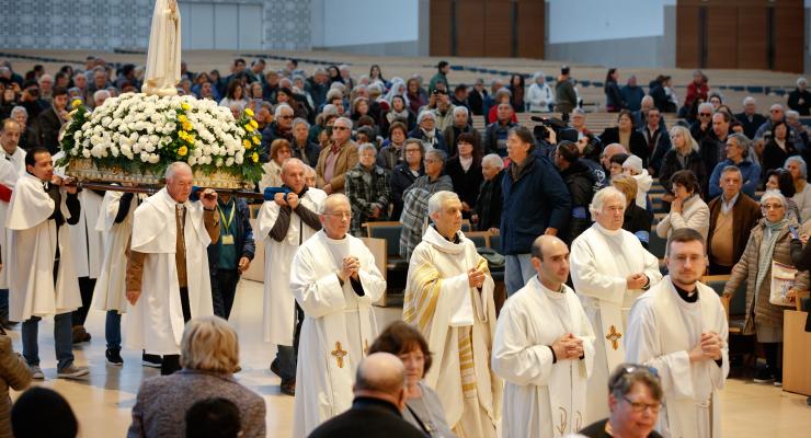 Santuário de Fátima lembra hoje a Ir. Lúcia de Jesus, uma das três crianças a quem Nossa Senhora Apareceu