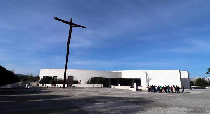 “Escancaremos o nosso coração a Cristo, e deixemo-nos curar pelo dom da Sua Palavra”