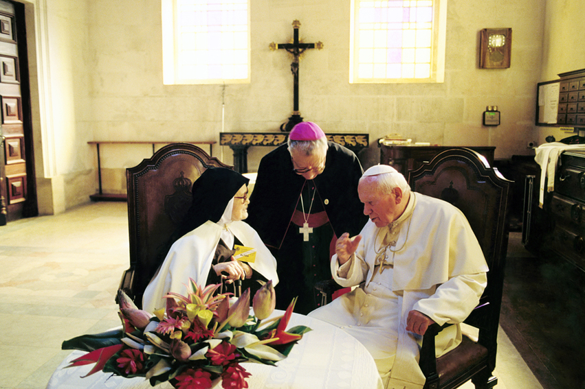 Irmã Lúcia, D. Serafim e João Paulo II