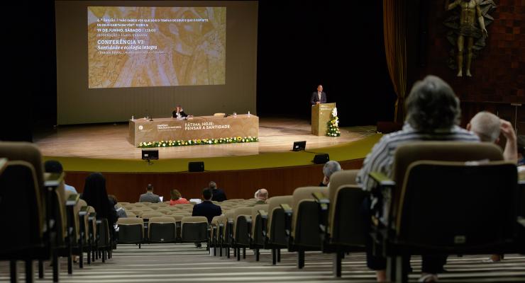“A liturgia do Santuário de Fátima deve oferecer a possibilidade de se deixar envolver na luz do Evangelho que aqui brilha”
