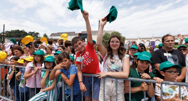 “Só podemos ser verdadeiros peregrinos se caminharmos uns com os outros”