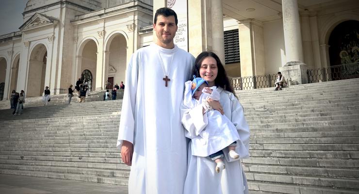 O pequeno peregrino acólito, que veio a Fátima sem saber andar
