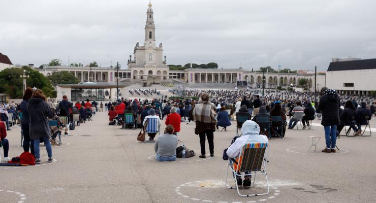 Bispo de Leiria-Fátima elogia comportamento e testemunho de amor dos peregrinos de Fátima