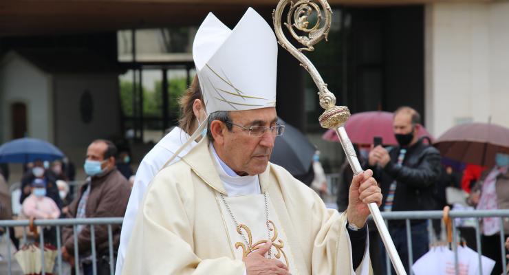 D. António Marto diz que “Sem a dimensão espiritual a vida em sociedade torna-se um caos e caímos em novas escravidões como por exemplo a dos emigrantes em que o trabalho é reduzido a mera mercadoria”