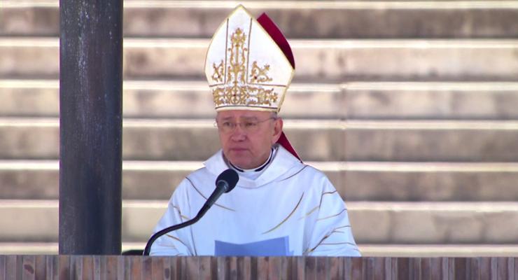 “O que vivemos hoje é um problema humano” refere arcebispo Peña Parra