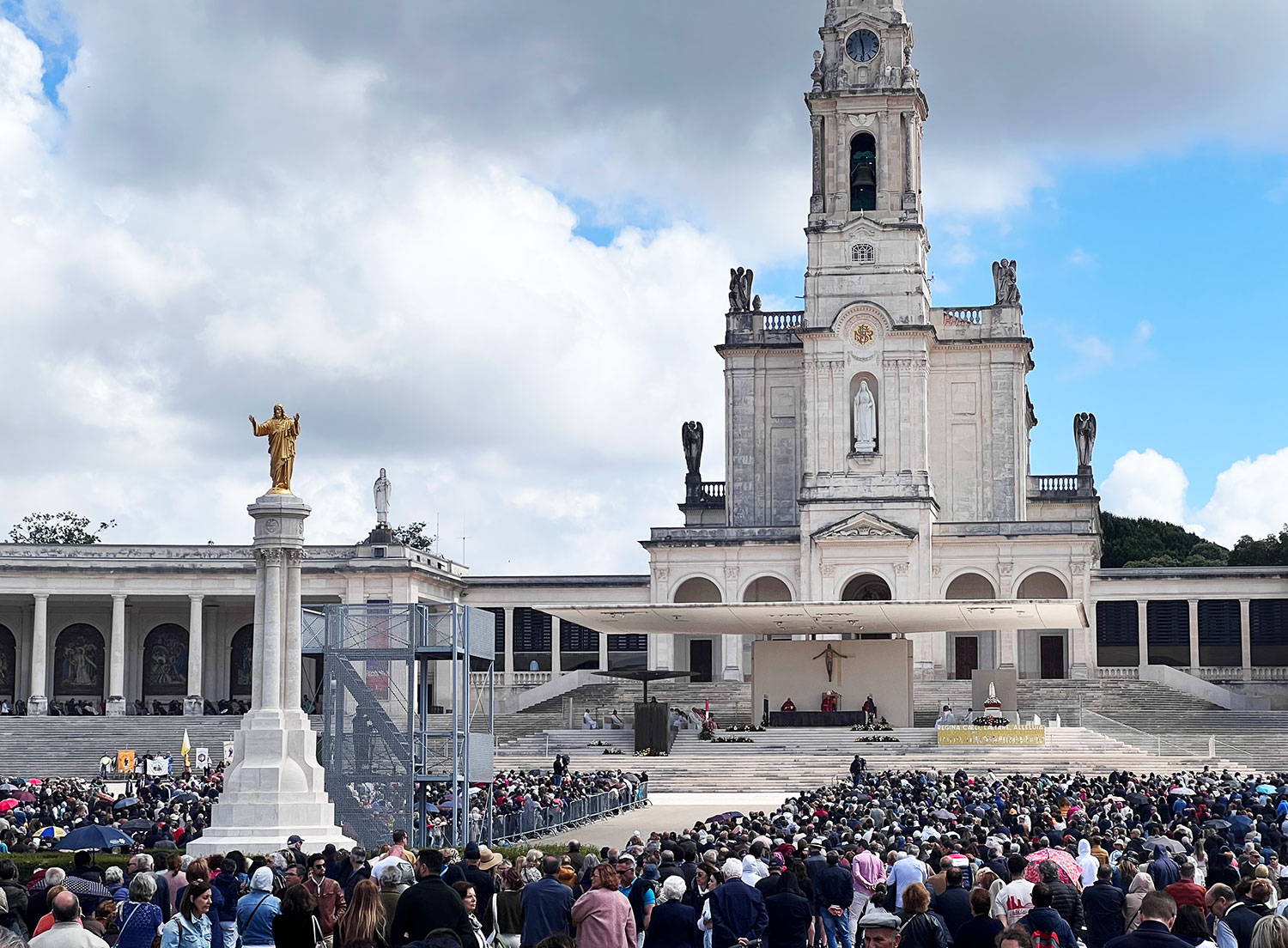 santuario-de-nossa-senhora-do-rosario-de-fatima-19demaiode2024-solenidade-pentecostes-d-angel-fernandez-artemide-louvou-santa-maria-e-espirito-santo.jpg