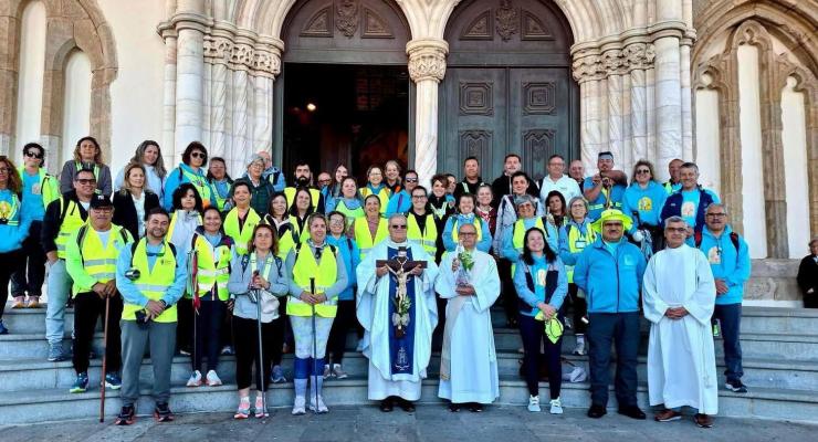 Milhares de peregrinos a caminho de Fátima