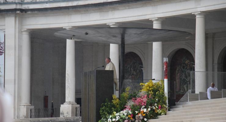 “O segredo de Jesus é esta união íntima com Deus, seu e nosso Pai”