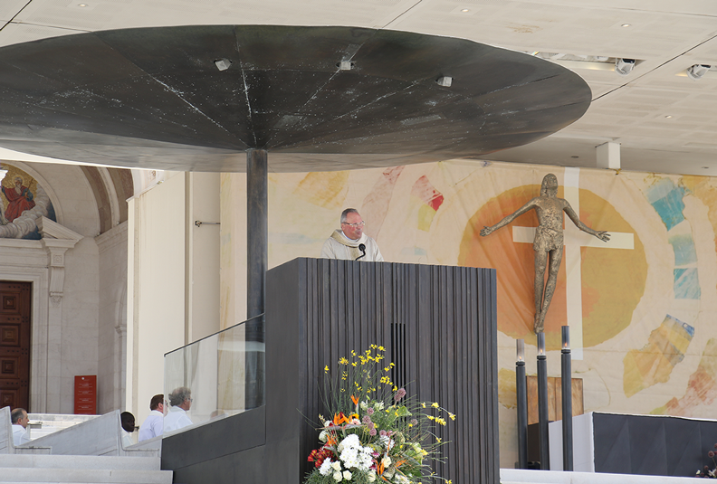 santuario-de-fatima-padre-carlos-cabecinhas-solenidade-do-santissimo-corpo-e-sangue-de-cristo-2.png