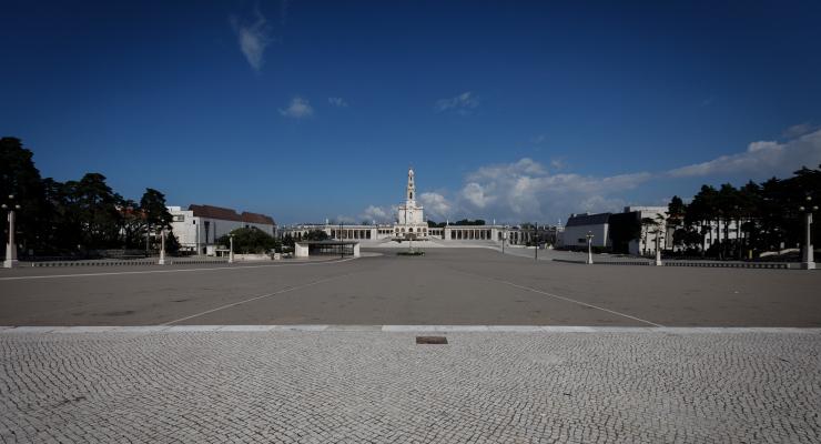 Reitor do Santuário de Fátima considera que “a pandemia que o mundo enfrenta veio pôr a descoberto medos e fragilidades”