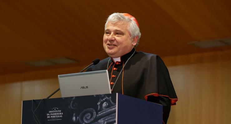 “Oração, jejum e esmola são as três armas sofisticadas para viver o Evangelho” e combater a guerra, diz cardeal Konrad Krajewski