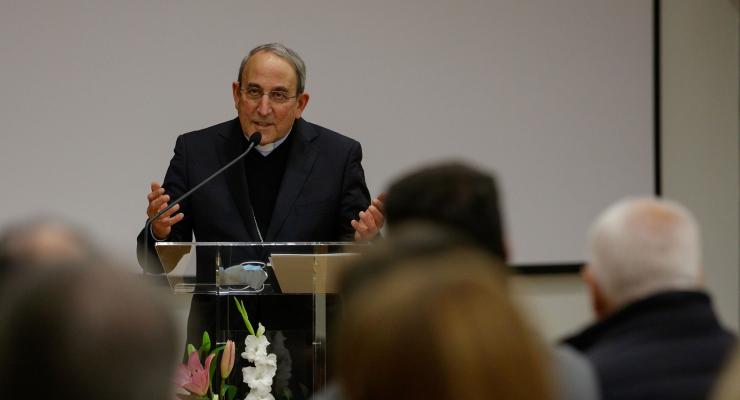 Fátima “estranha-se no sentido de deslumbramento, mas depois entranha-se no coração de um pastor”