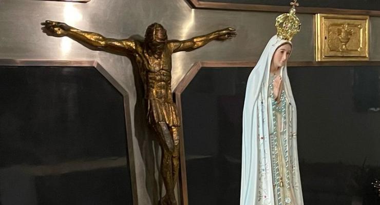 Hospital Materno-Infantil de Málaga recebe imagem de Nossa Senhora de Fátima