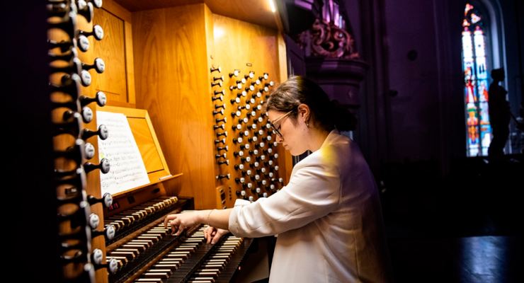Ilaria Centorrino interpreta obras românticas e contemporâneas