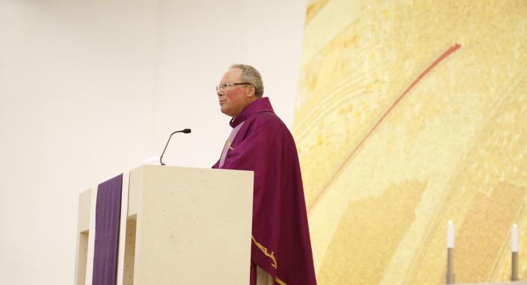 “Não nos cansemos de rezar pela paz no mundo”