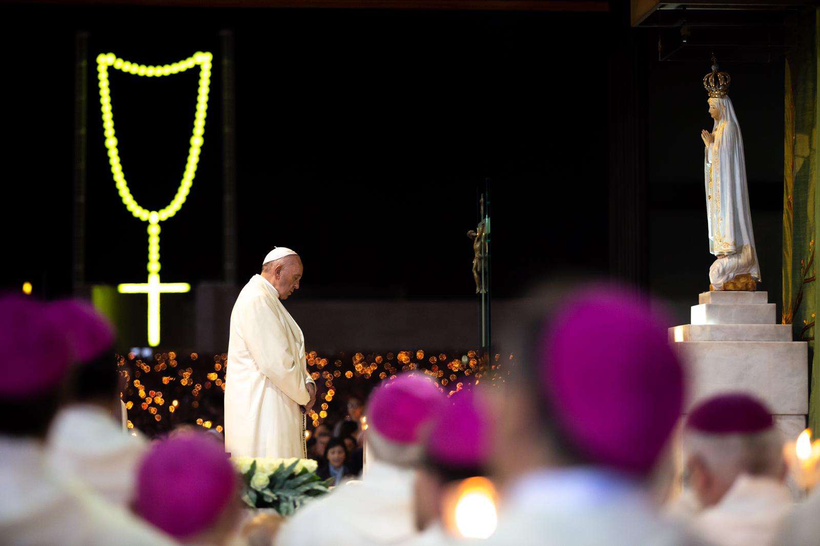 PapaFrancisco-fatima2017.jpeg