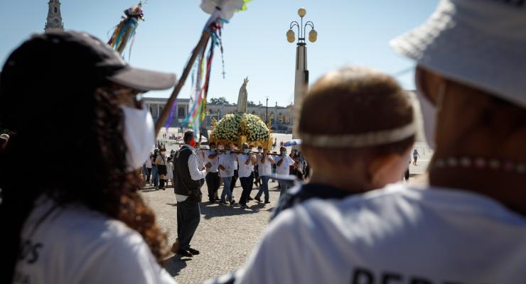 “A mensagem de Fátima recorda-nos o desafio que a história e a humanidade tanto esquecem: precisamos uns dos outros”, afirmou D. Vitorino Soares