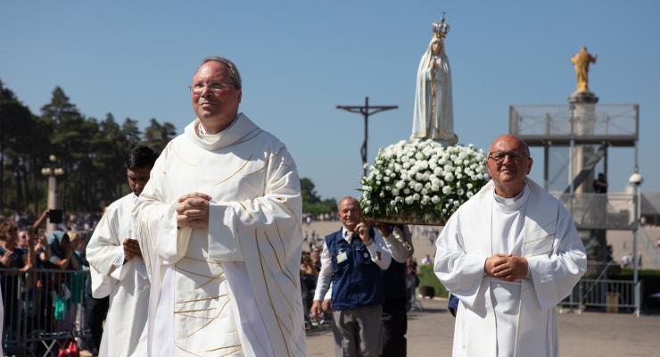 Maria “é o nosso refúgio (e modelo) nas dificuldades da vida”, afirma reitor do Santuário de Fátima