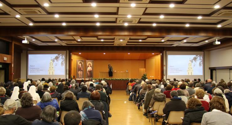 Fátima “é um dom” que permite ultrapassar a “falta de esperança e as incertezas do mundo atual”, afirma vice-postuladora da Causa de Canonização da Irmã Lúcia