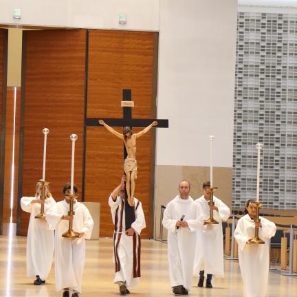 A Paixão de Cristo coloca em evidência a “mediocridade da nossa resposta” ao Amor de Deus, disse o reitor do Santuário de Fátima