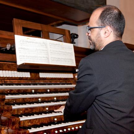 Basílica enche para ouvir  organista titular da Igreja do Mosteiro de Santa Maria de Belém