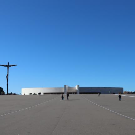 “A comunidade cristã e o coração humano são o verdadeiro templo onde Deus habita, o lugar do encontro com Deus”